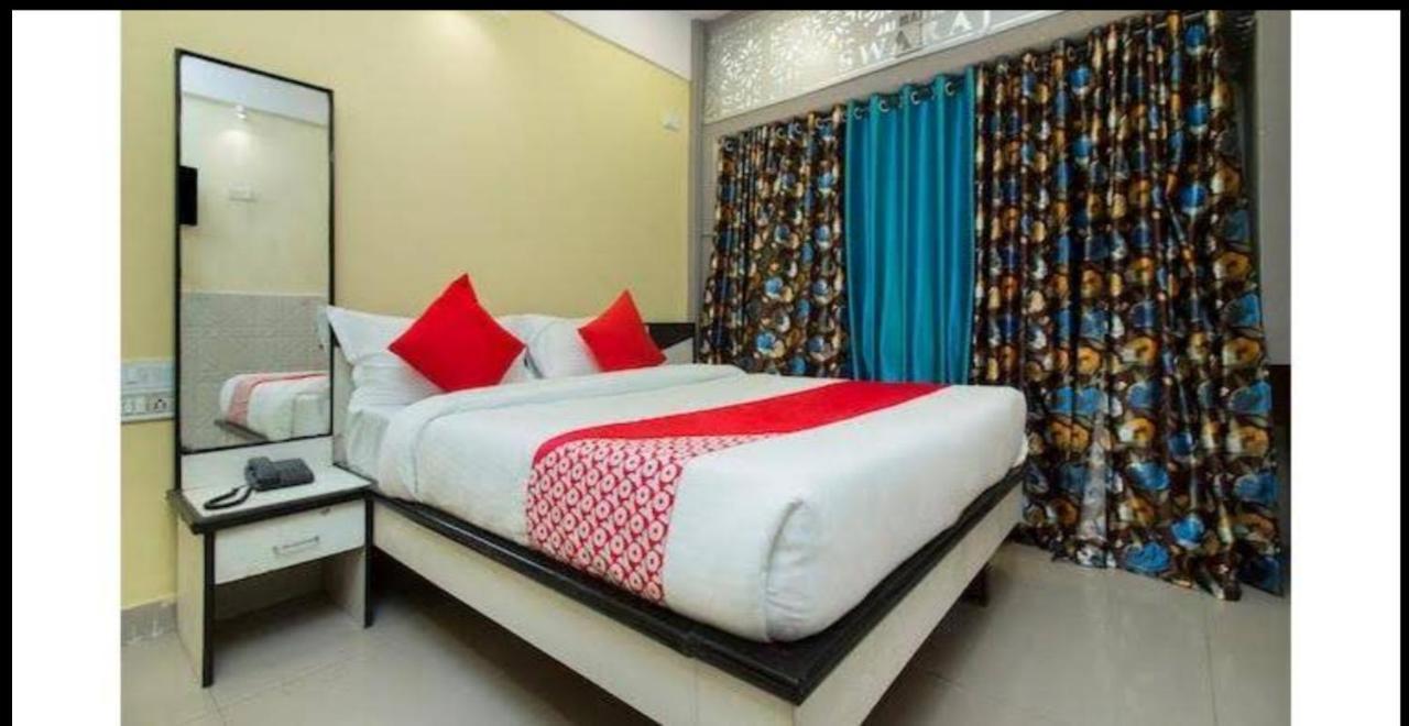 Hotel Swaraj Logde Panvel Eksteriør billede