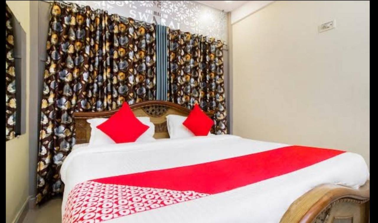Hotel Swaraj Logde Panvel Eksteriør billede